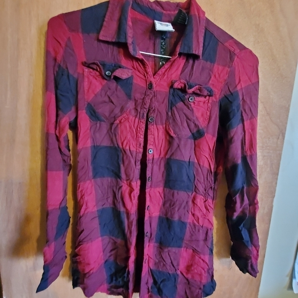 Harley Davidson  sz small.  Red black . Button up long sleeve. Buffalo plaid